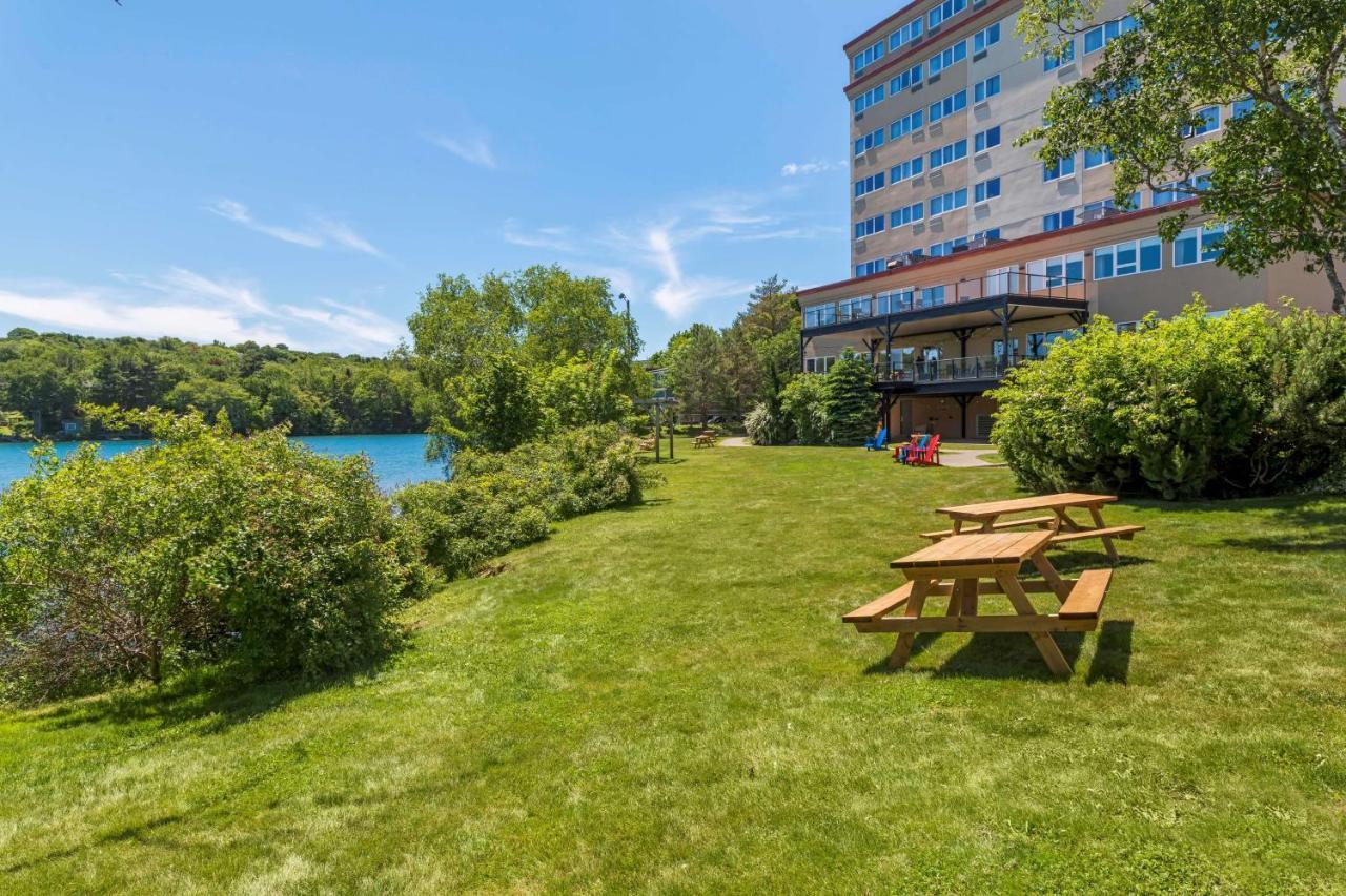 Best Western Plus Chocolate Lake Hotel - Halifax Exterior photo